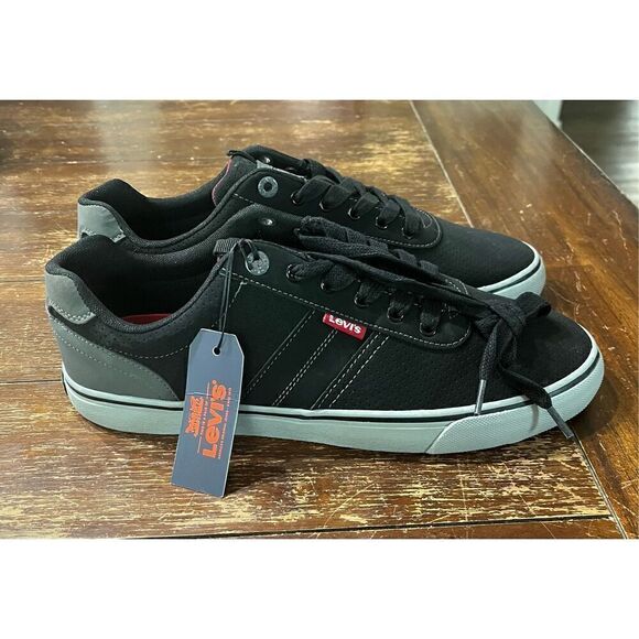 Levi's® Miles Perforated Casua - Picture 3 of 7